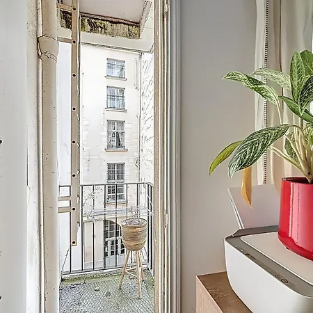 Cosy Duplex Close To Notre Dame 아파트 파리