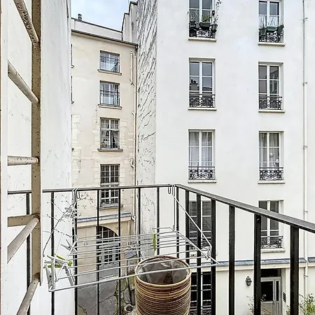 Cosy Duplex Close To Notre Dame