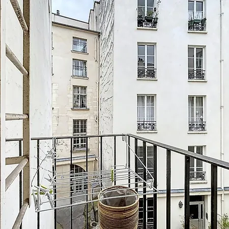 Cosy Duplex Close To Notre Dame